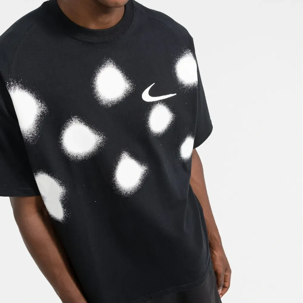 Футболка с графичным принтом