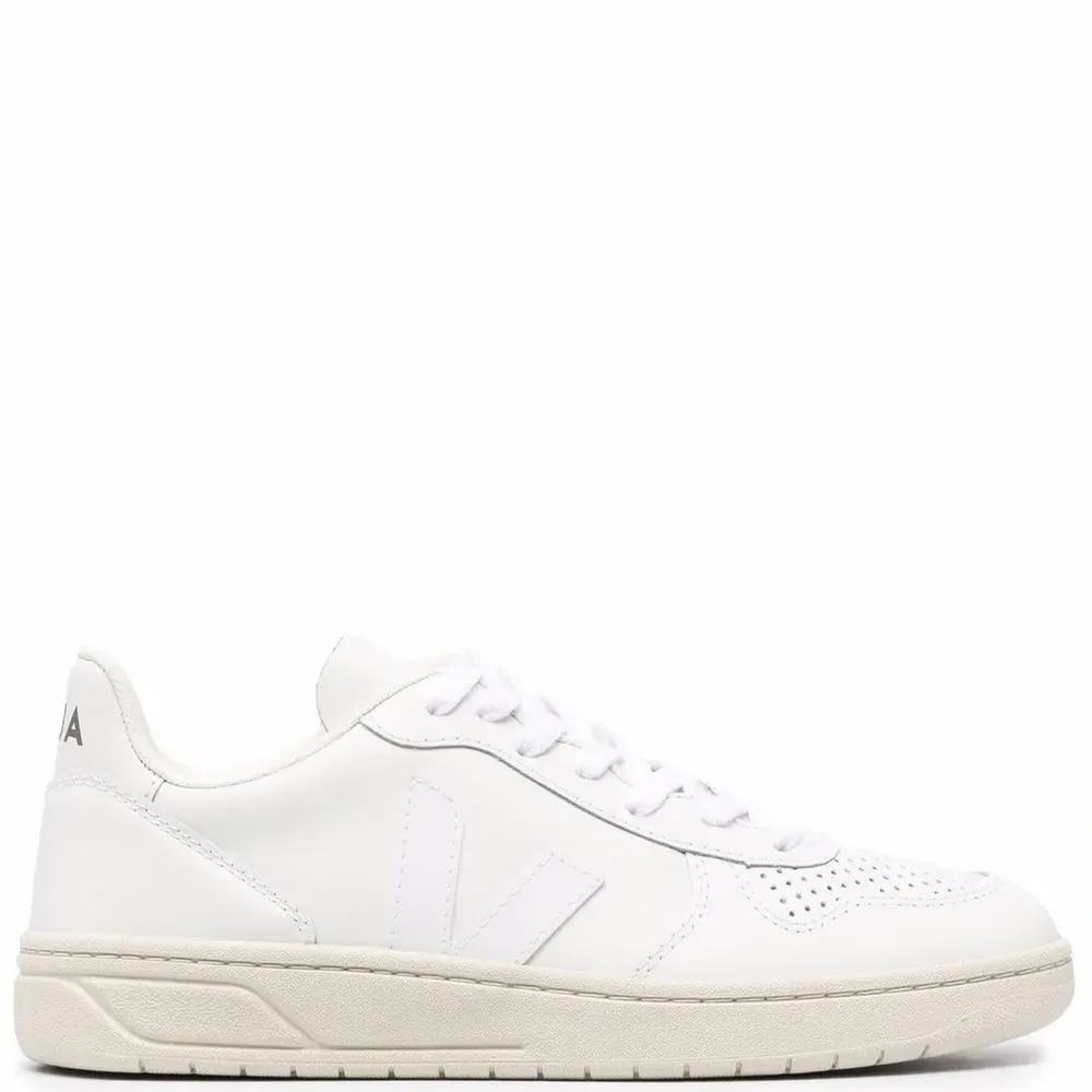 Кроссовки V-10