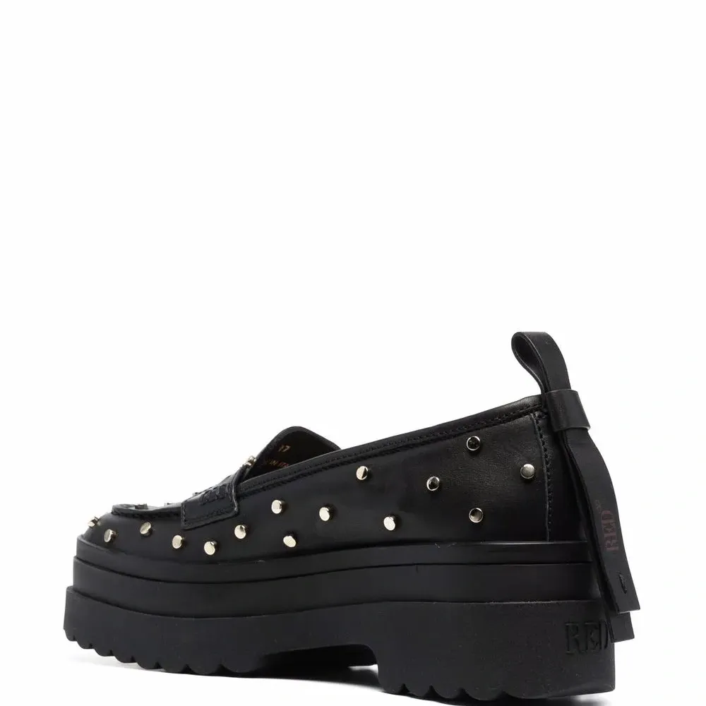 Лоферы с заклепками