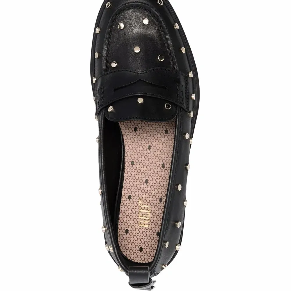 Лоферы с заклепками