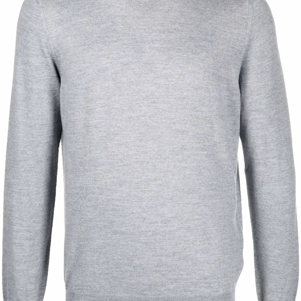 Джемпер с круглым вырезом