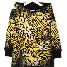 Платье с капюшоном и абстрактным принтом