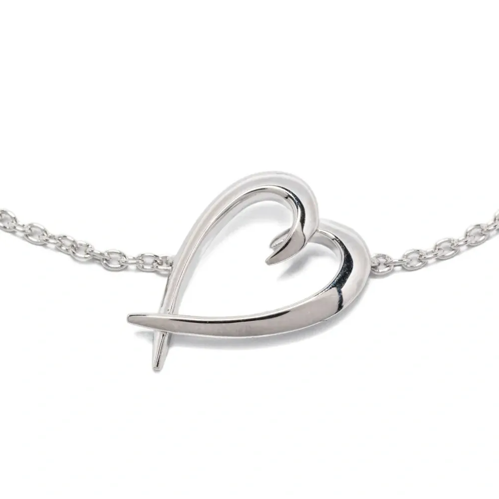 Браслет с сердцем-крючком