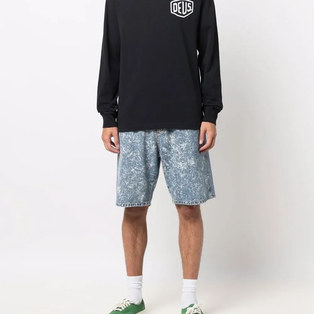 толстовка с круглым вырезом и логотипом