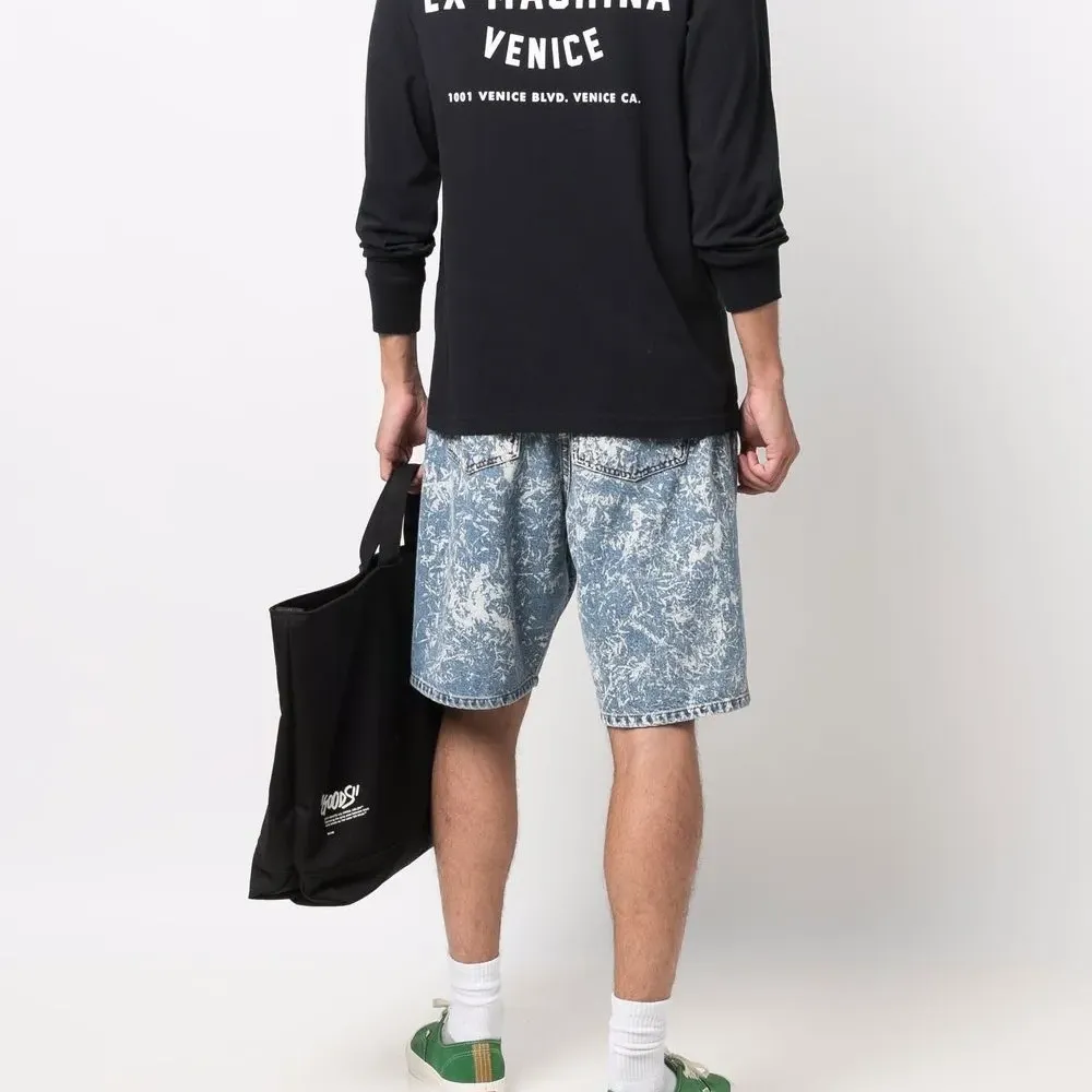 толстовка с круглым вырезом и логотипом