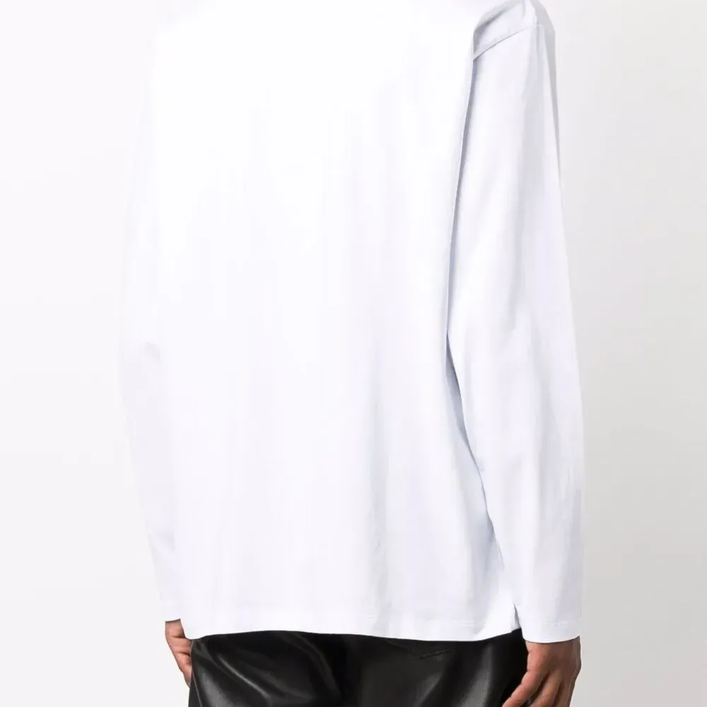 Футболка с длинными рукавами и логотипом