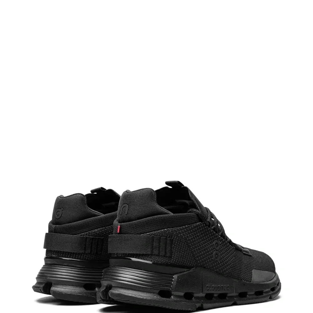 Кроссовки Cloudnova