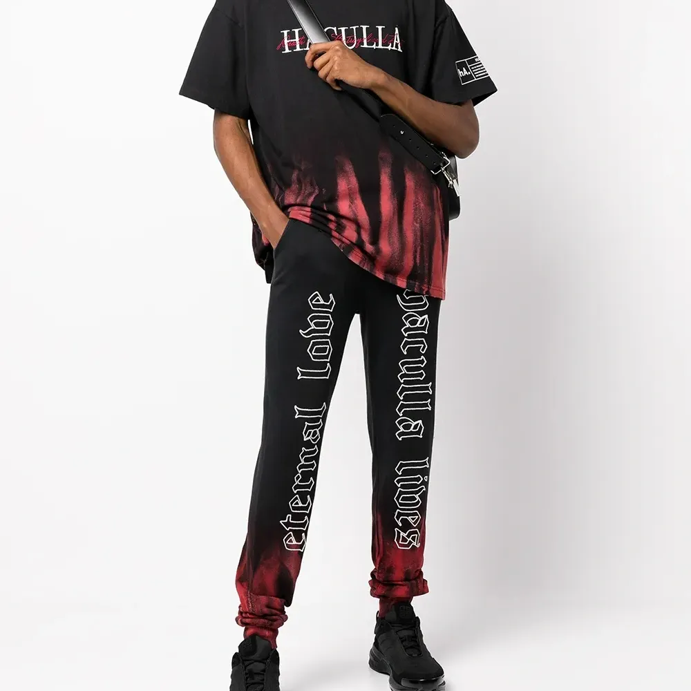 Футболка с логотипом