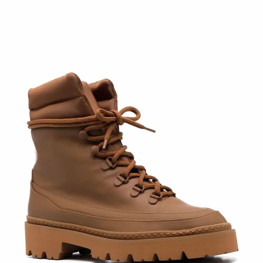 ботинки на шнуровке