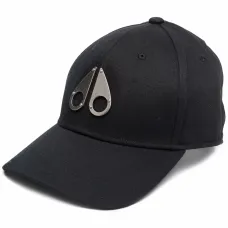 Кепка с металлическим декором Кепка с металлическим декором