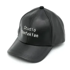 Бейсболка с вышитым логотипом