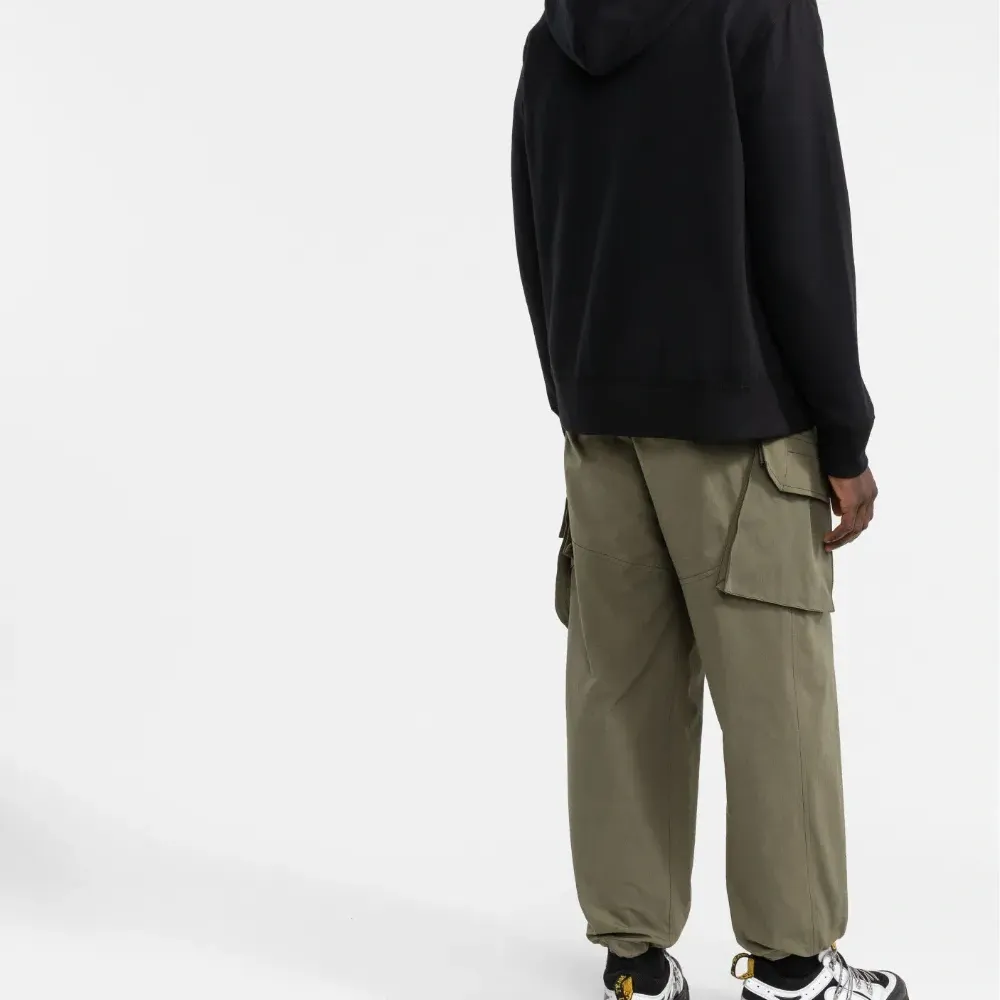 Худи на молнии с вышитым логотипом