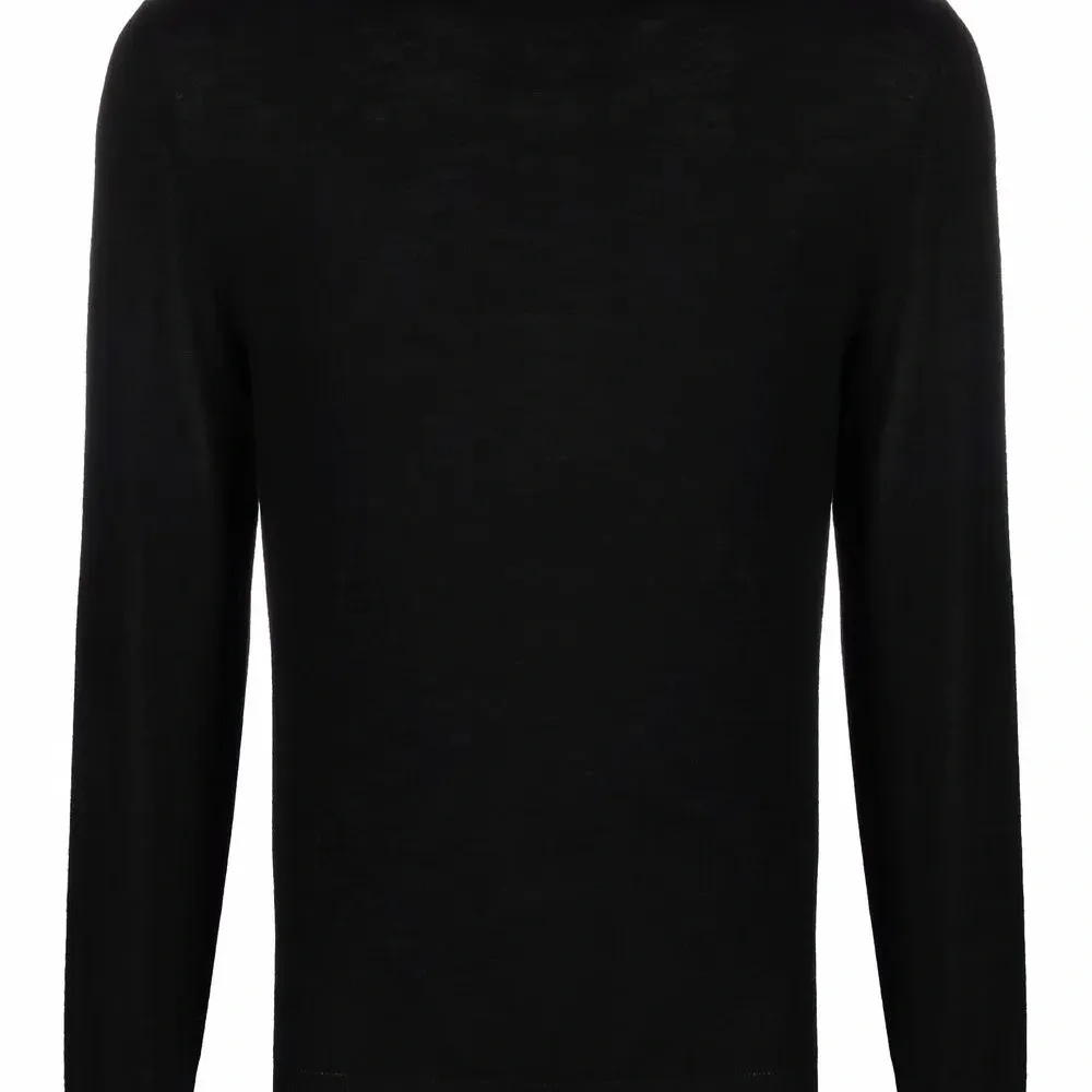 Свитер с высоким воротником