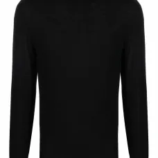 Свитер с высоким воротником