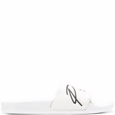 Шлепанцы с тисненым логотипом