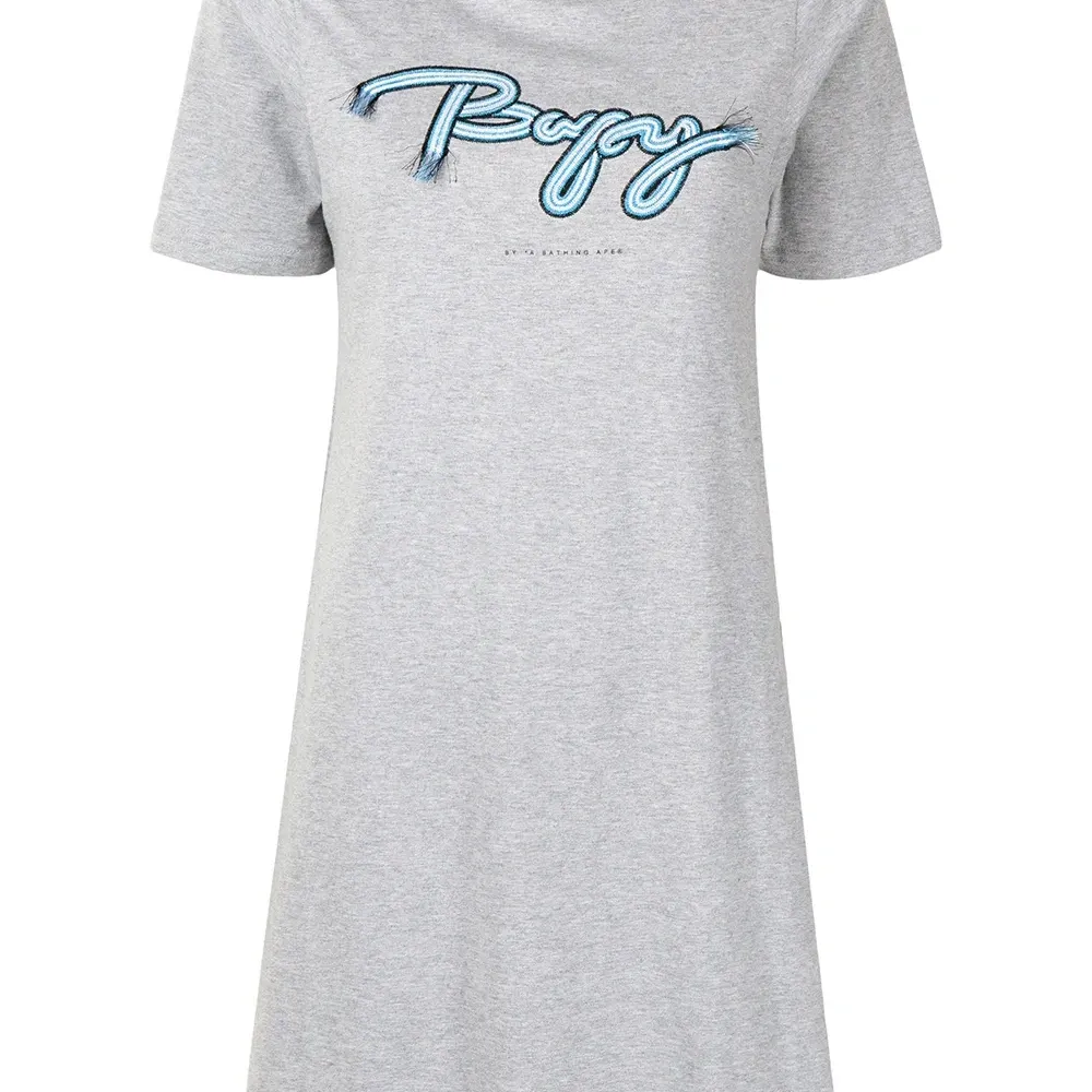 платье-футболка с вышитым логотипом