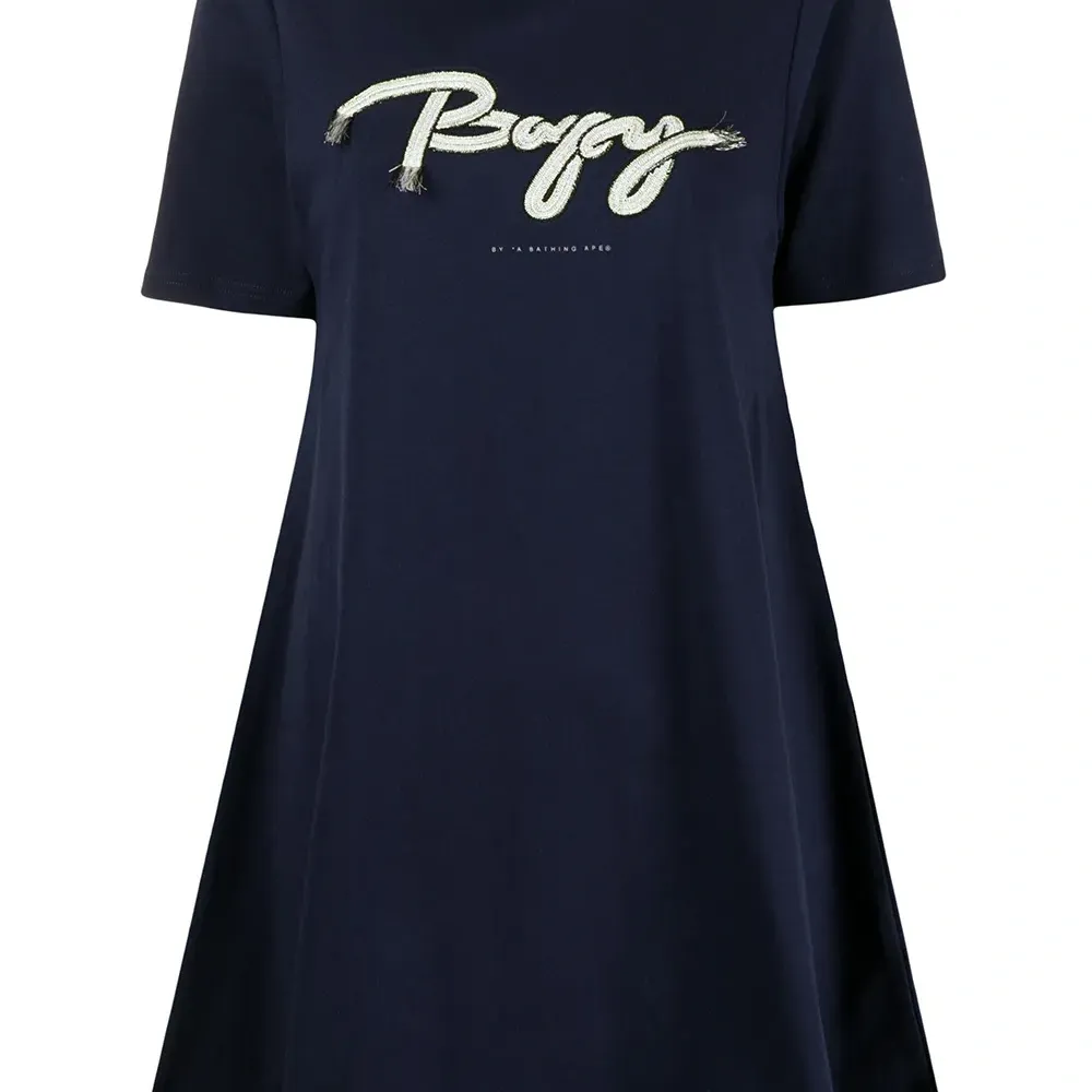 платье-футболка с вышитым логотипом