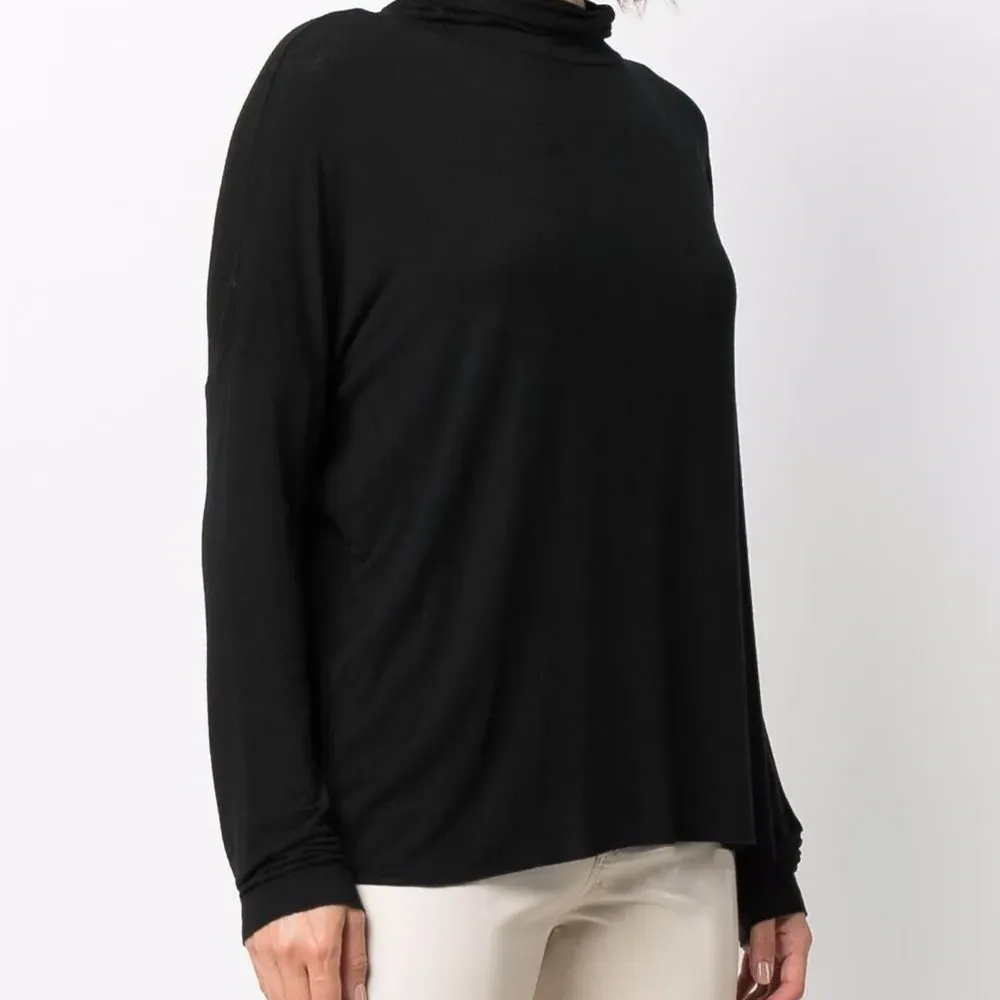 Топ с воротником-хомутом