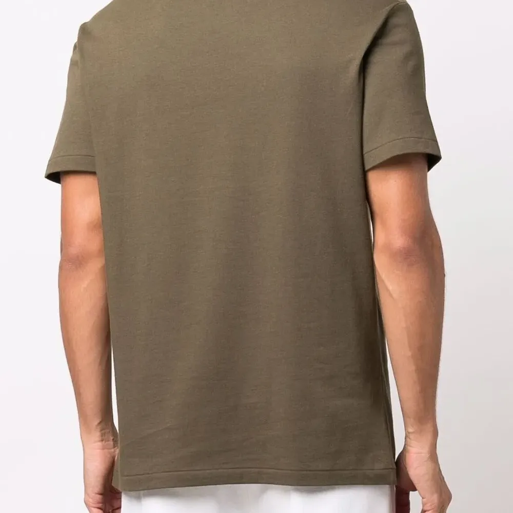 Футболка с вышитым логотипом