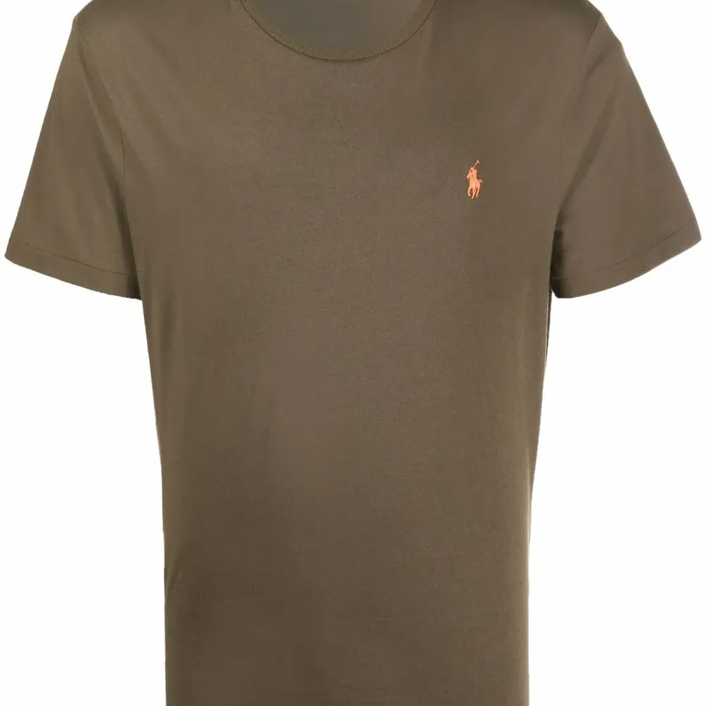 Футболка с вышитым логотипом