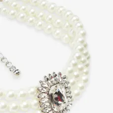 Колье с кристаллами и жемчугом Колье с кристаллами и жемчугом