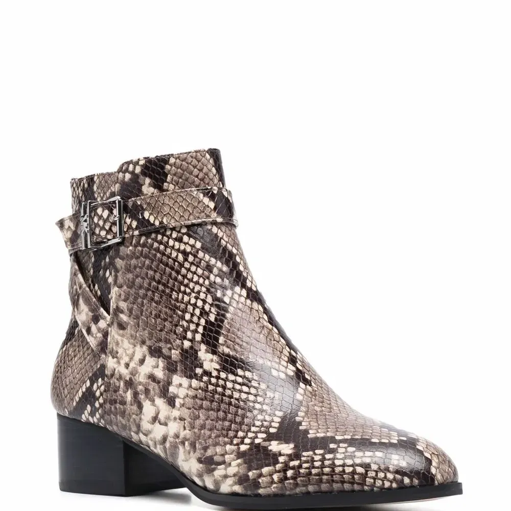 ботильоны со змеиным принтом