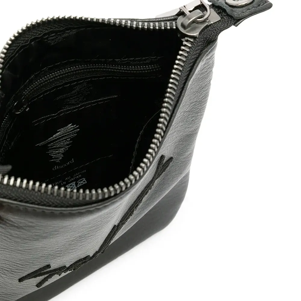 Сумка на плечо с вышитым логотипом