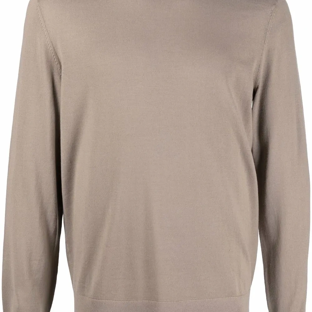 Джемпер с круглым вырезом