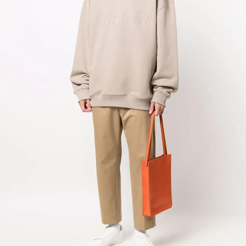 толстовка с тиснением