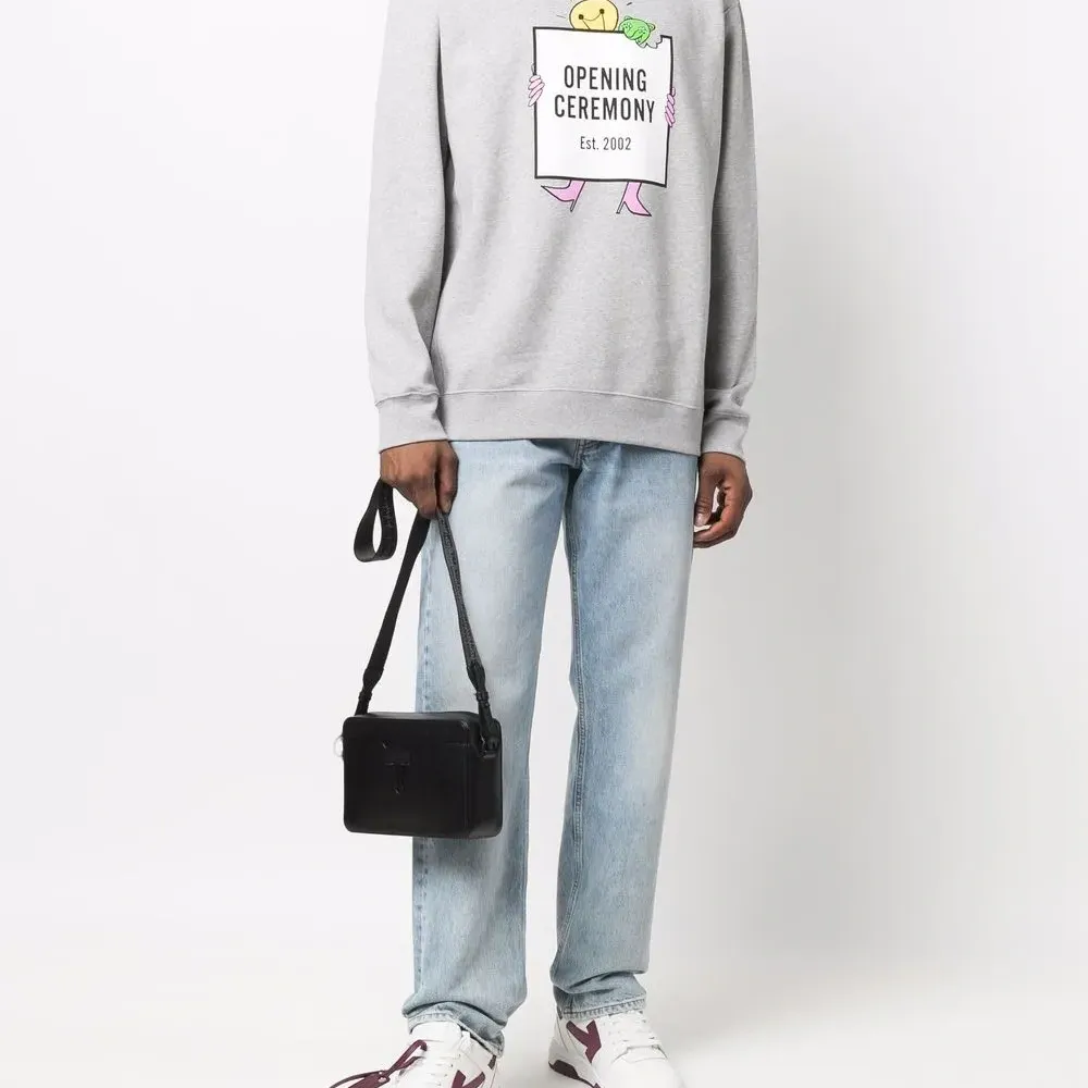 худи с логотипом