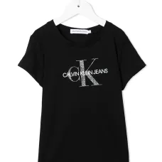 футболка с логотипом