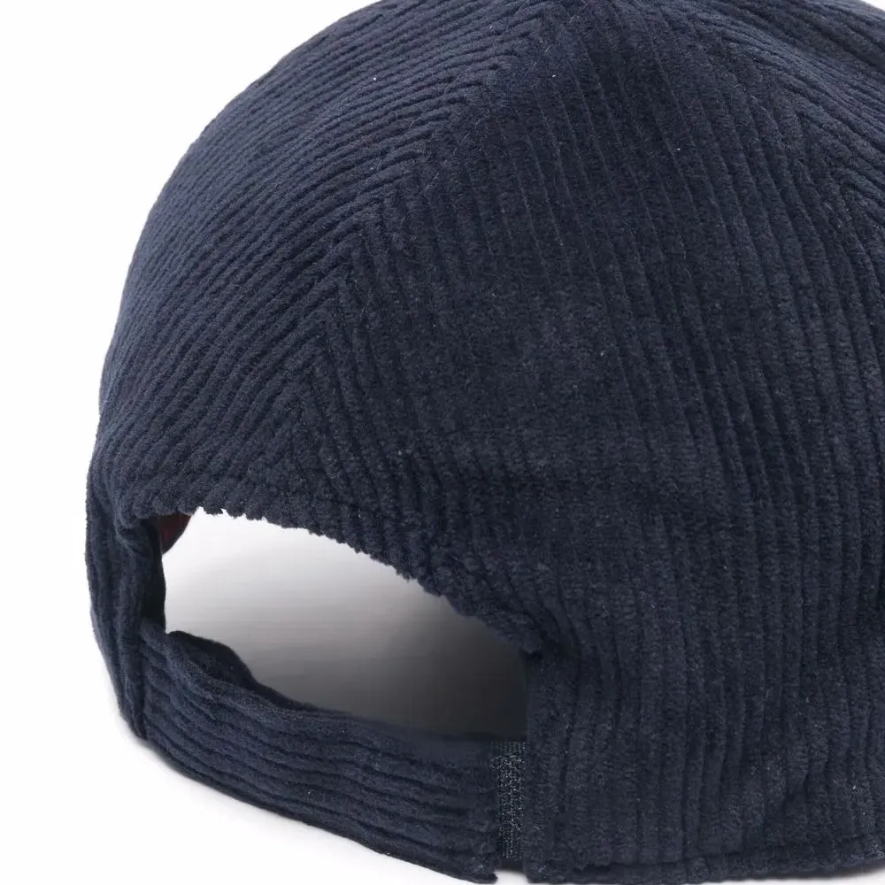 Бейсболка с вышитым логотипом