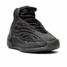 Кроссовки Yezzy Quantum Onyx Кроссовки Yezzy Quantum Onyx
