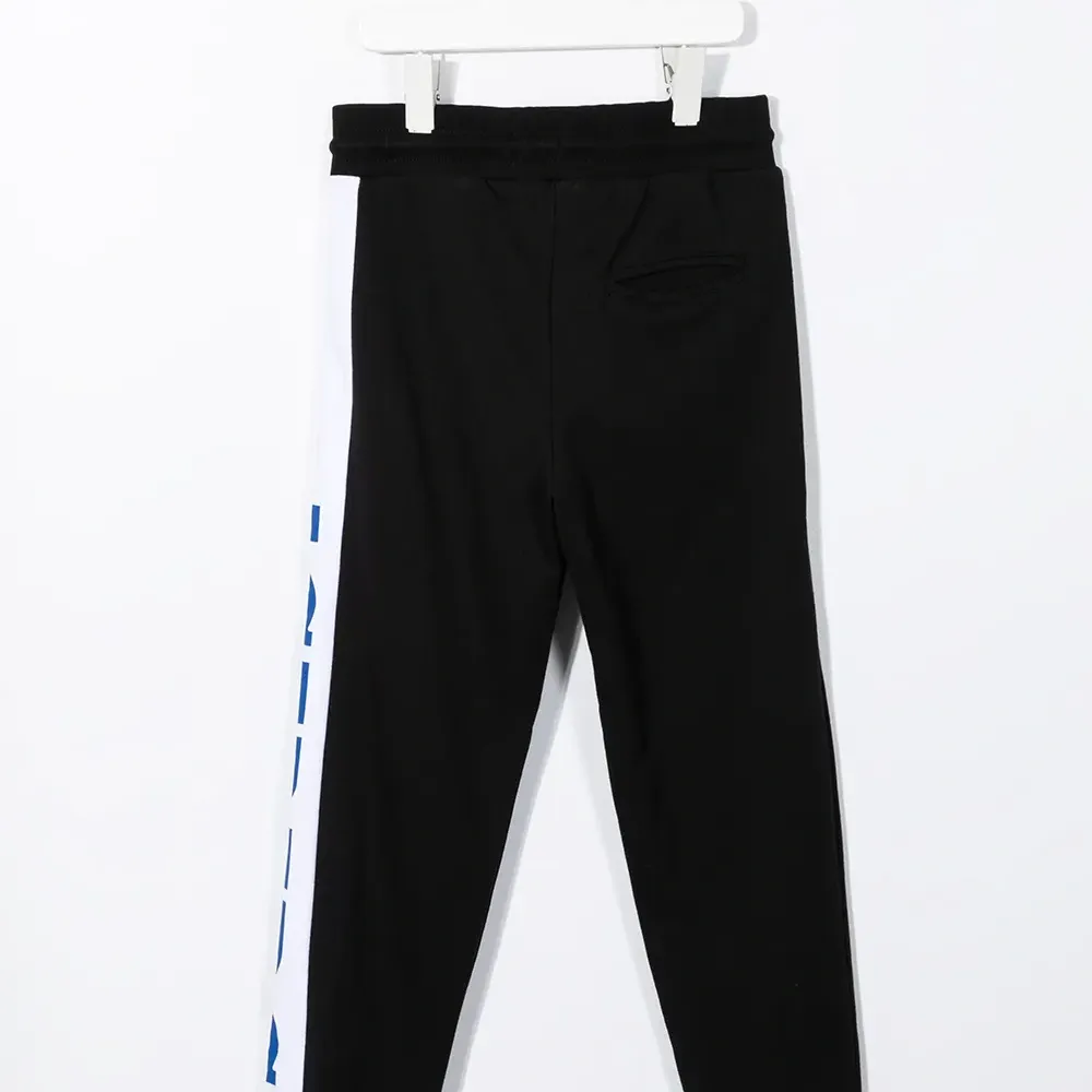 джоггеры с логотипом