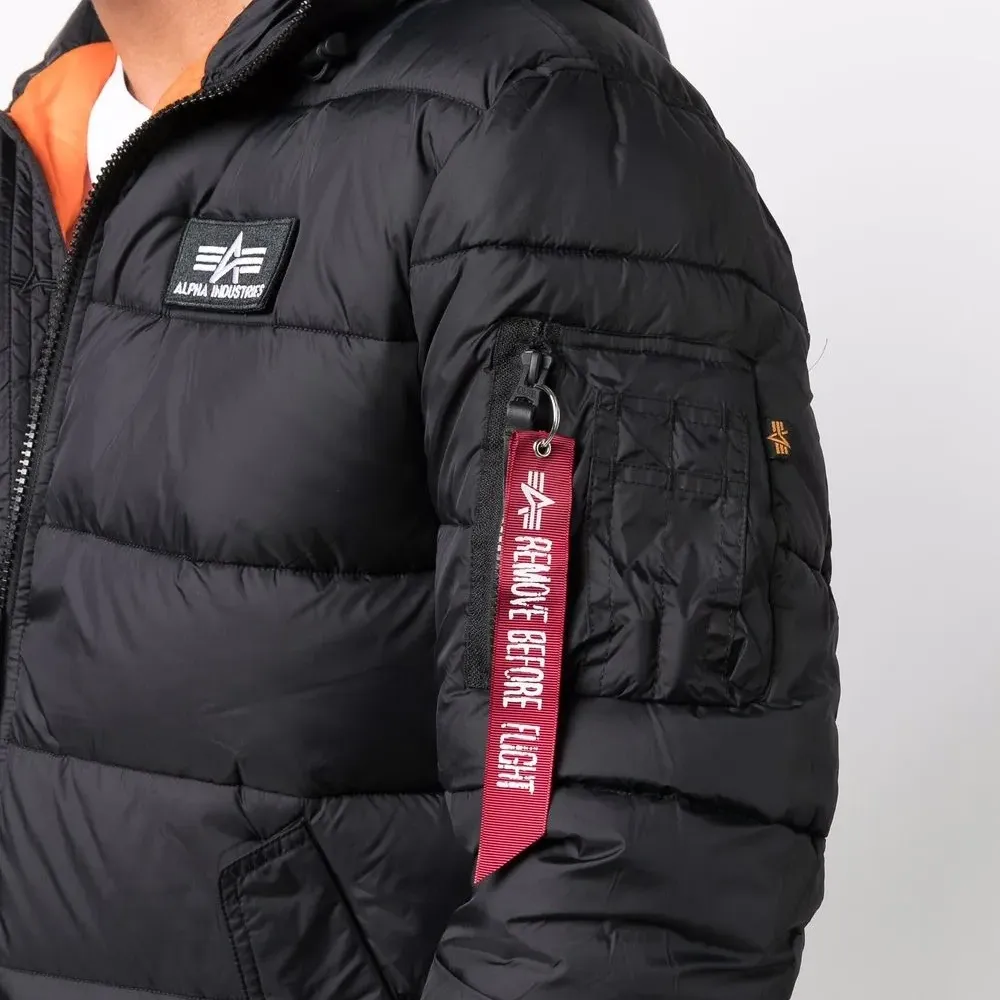 Пуховик на молнии с капюшоном Пуховик на молнии с капюшоном