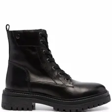 Ботинки на шнуровке