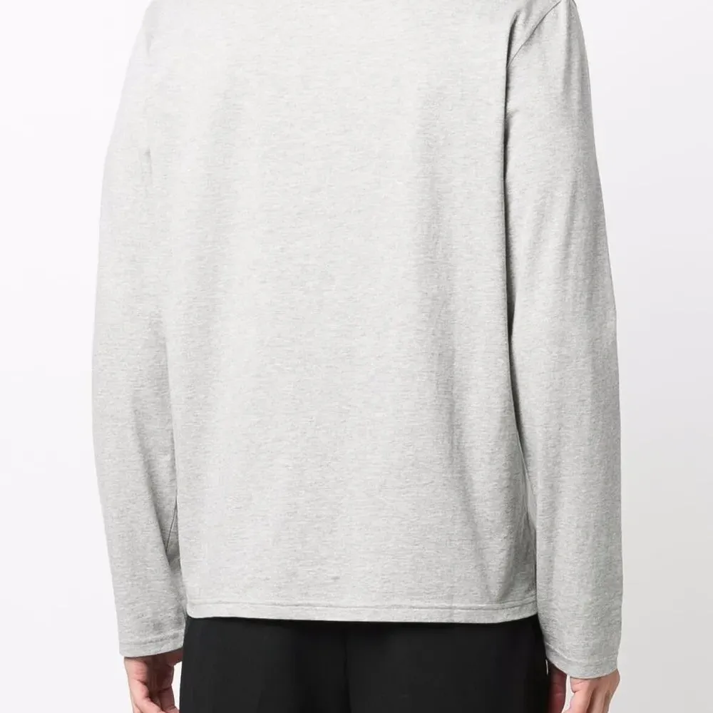 Футболка с вышитым логотипом