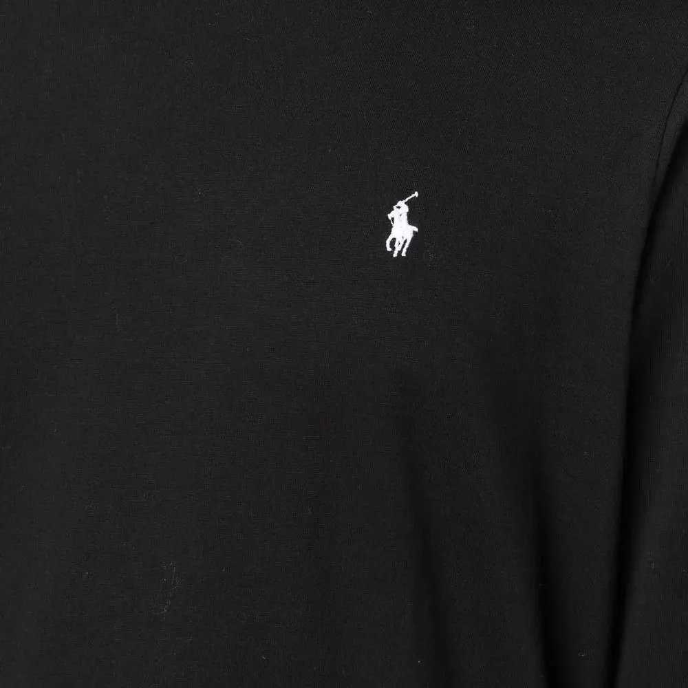 Футболка с вышитым логотипом