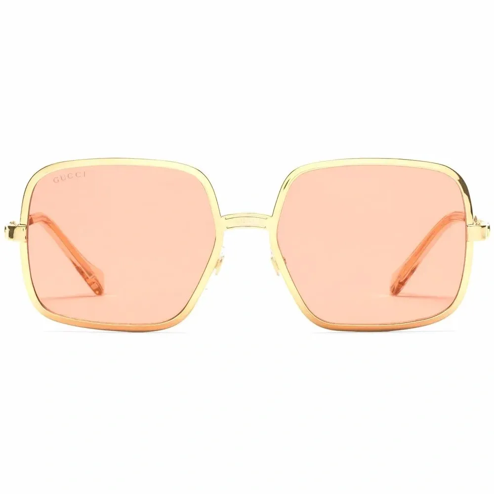 солнцезащитные очки в массивной оправе