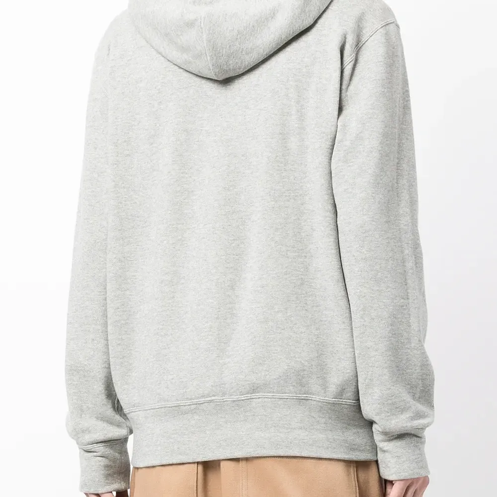 Толстовка на молнии с нашивкой