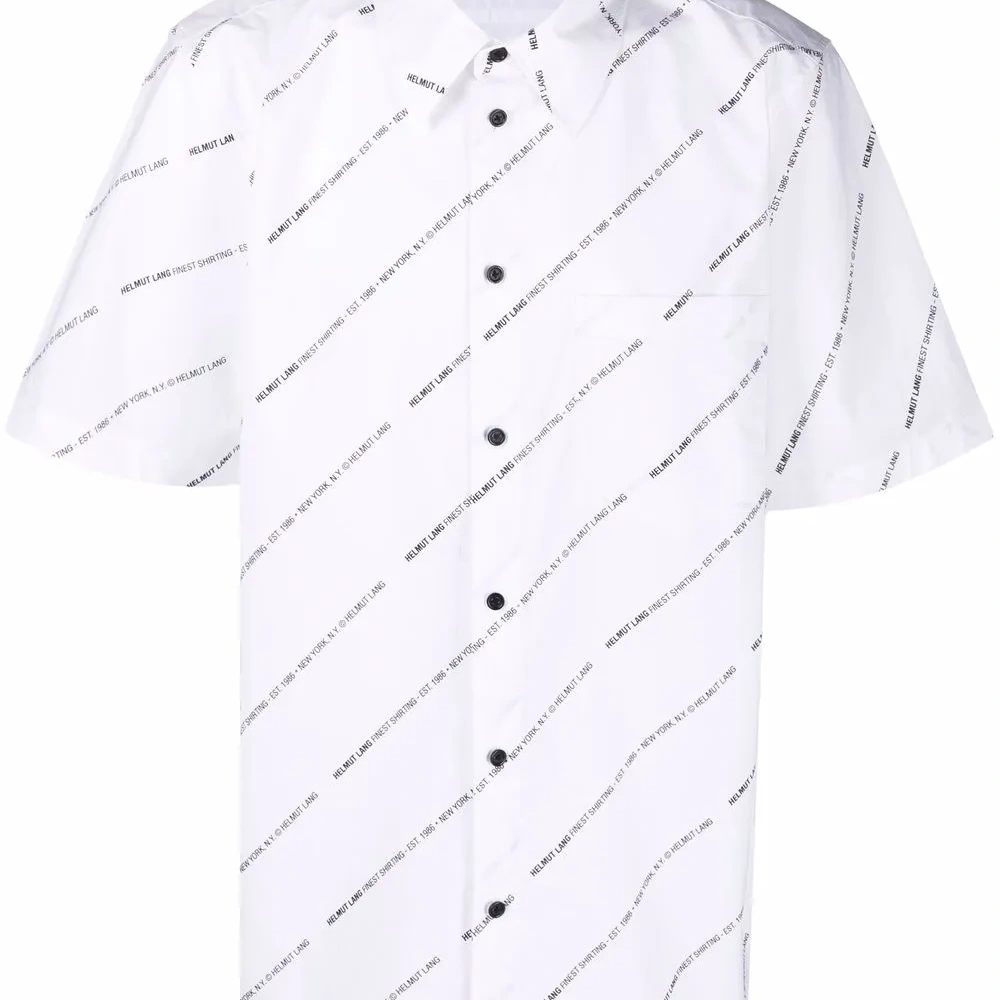 рубашка с логотипом