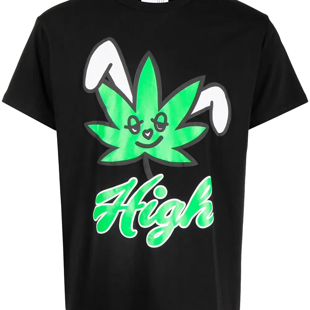 Футболка с графичным принтом