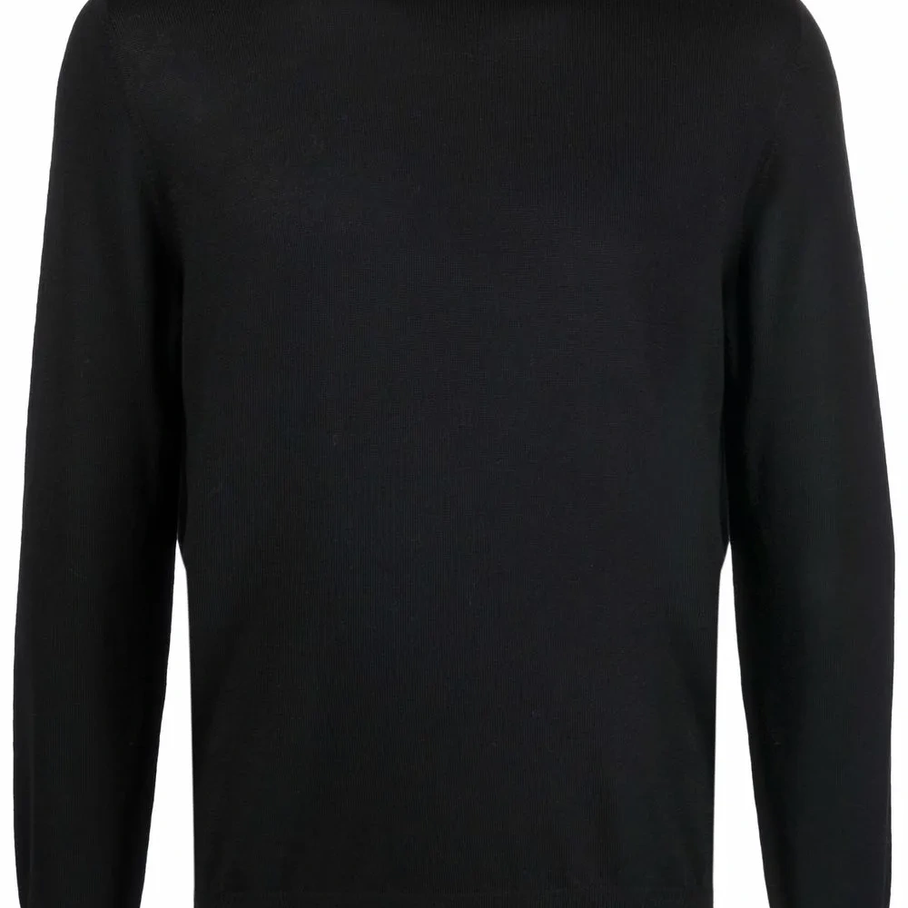 Однобортное пальто строгого кроя