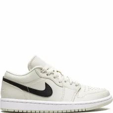 Кроссовки Air Jordan 1