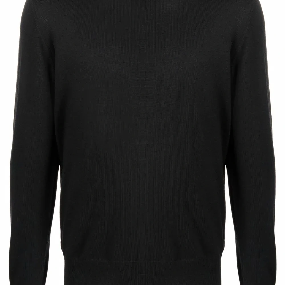 Джемпер с круглым вырезом