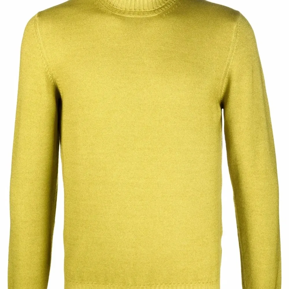 Джемпер с высоким воротником