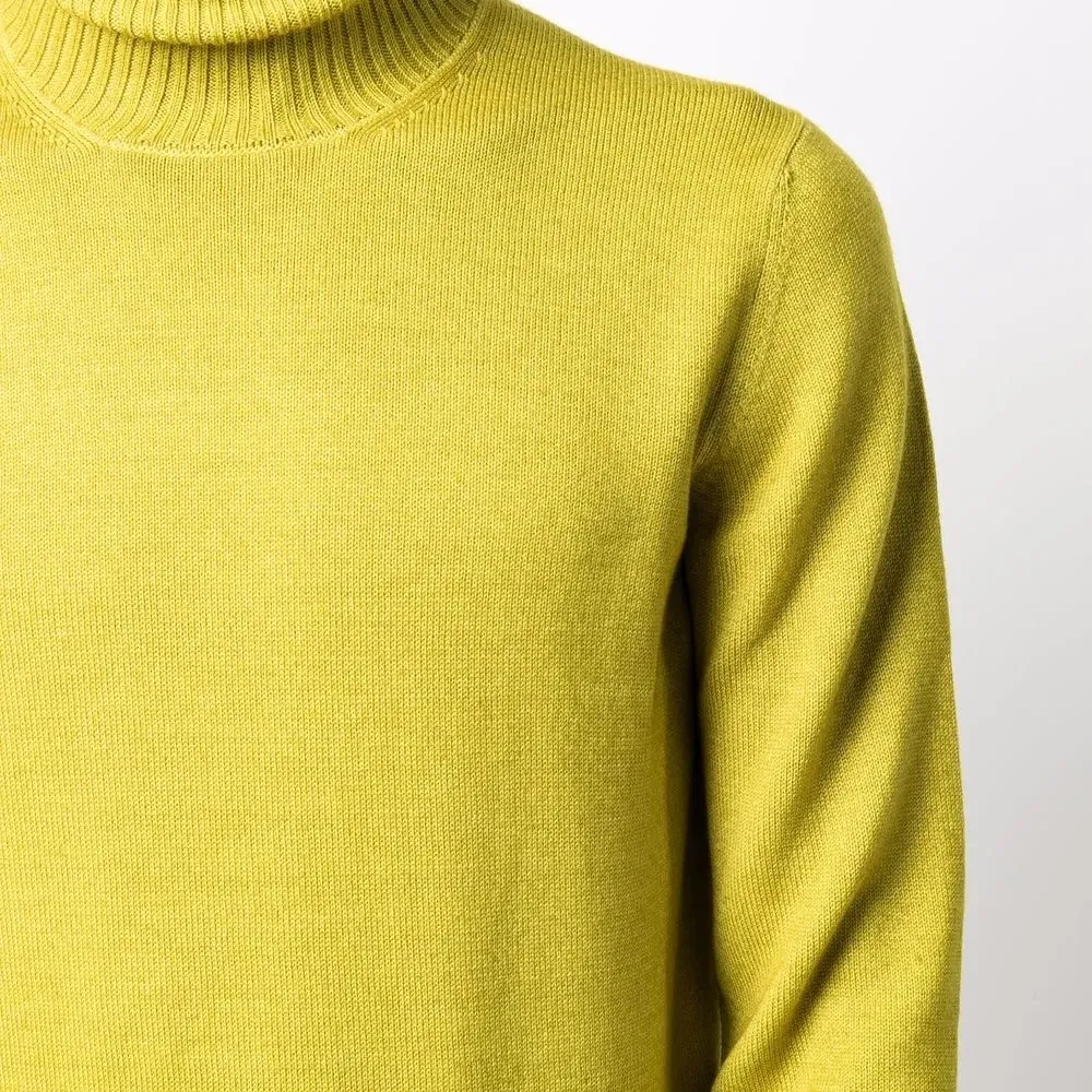 Джемпер с высоким воротником