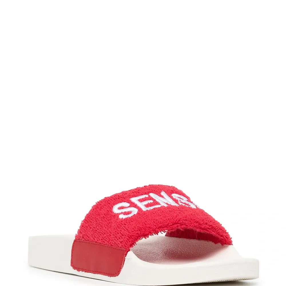 Шлепанцы Elly с вышитым логотипом