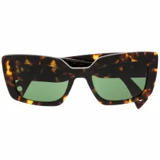 Солнцезащитные очки черепаховой расцветки