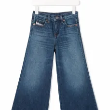 Широкие джинсы D-Akemi